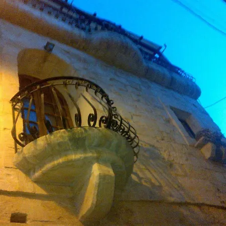 Malta. 600 Year Old House Of Character *
